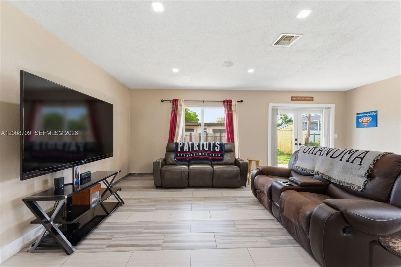 SCOTT LAKE MANOR SEC 4 - Residential