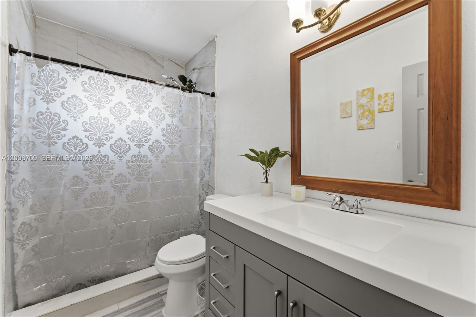 SCOTT LAKE MANOR SEC 4 - Residential