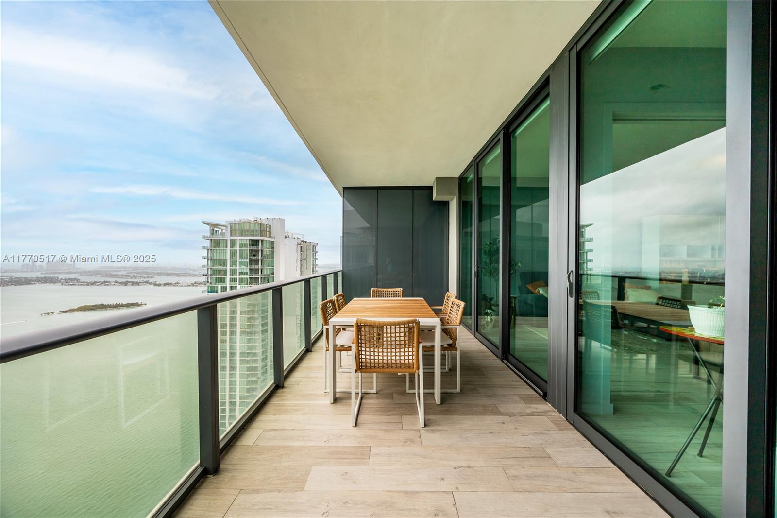 Gran Paraiso - Residential