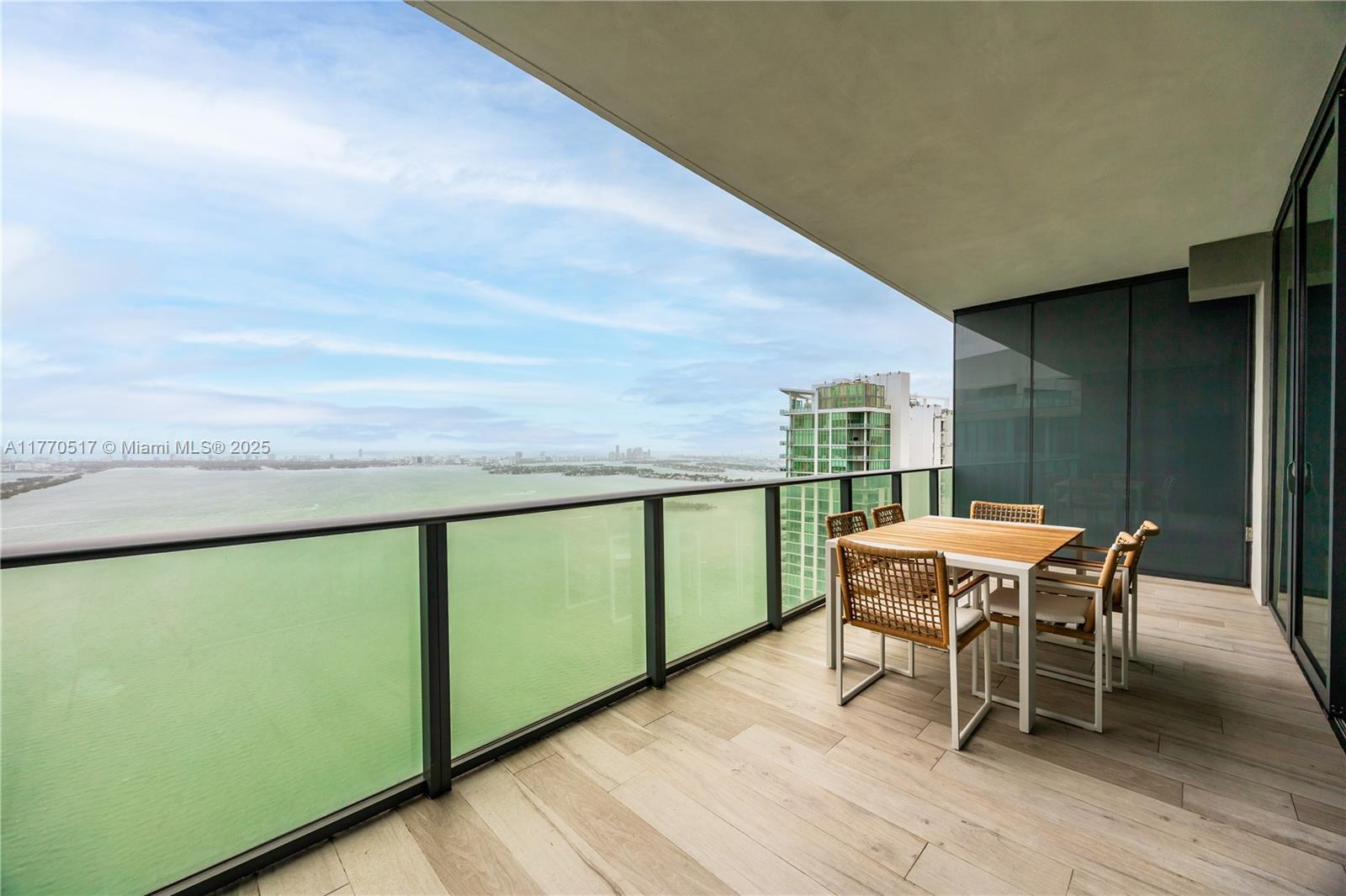 Gran Paraiso - Residential