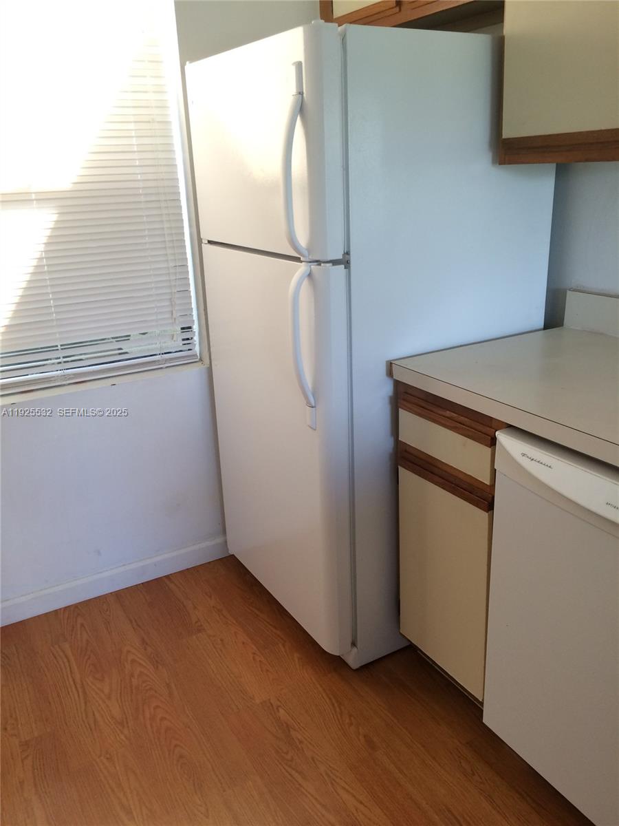 SUMMERBREEZE CONDO - Residential Lease