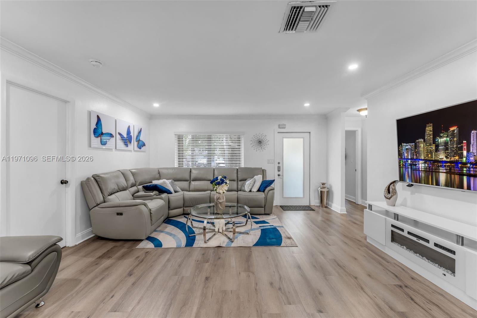 WESTWIND LAKES SEC 1 - Residential