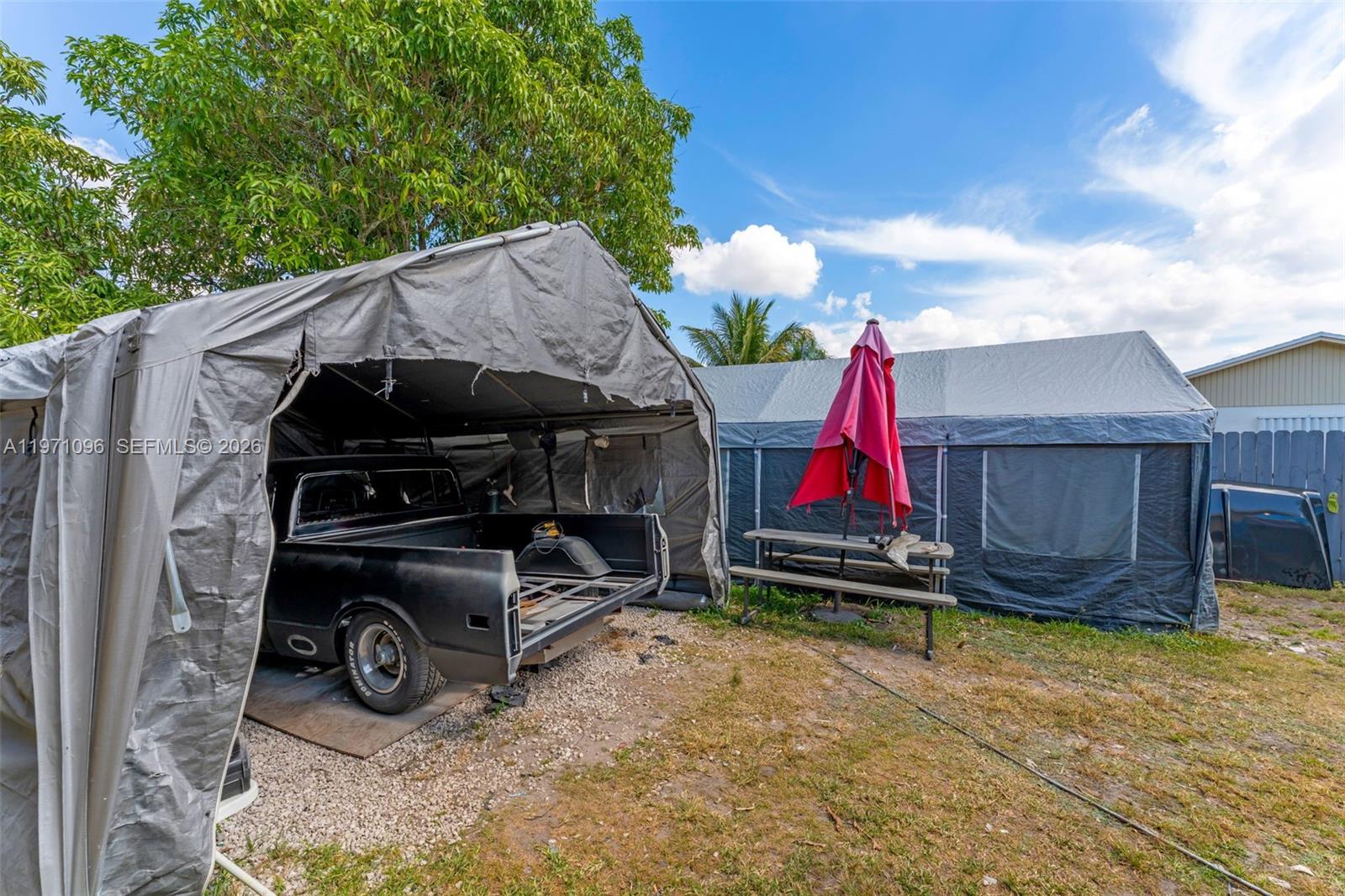 WESTWIND LAKES SEC 1 - Residential