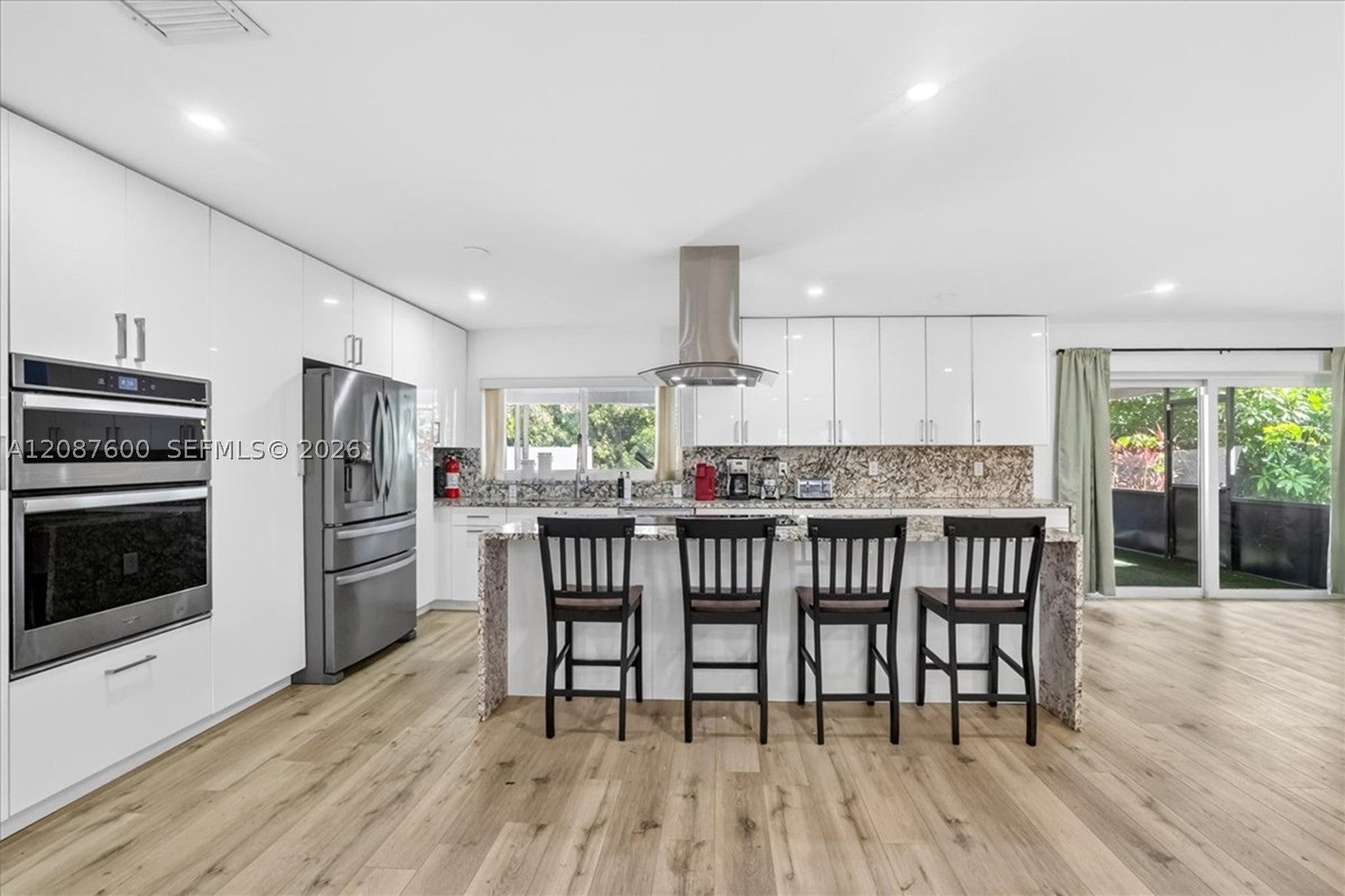 3211 Calle Largo Dr