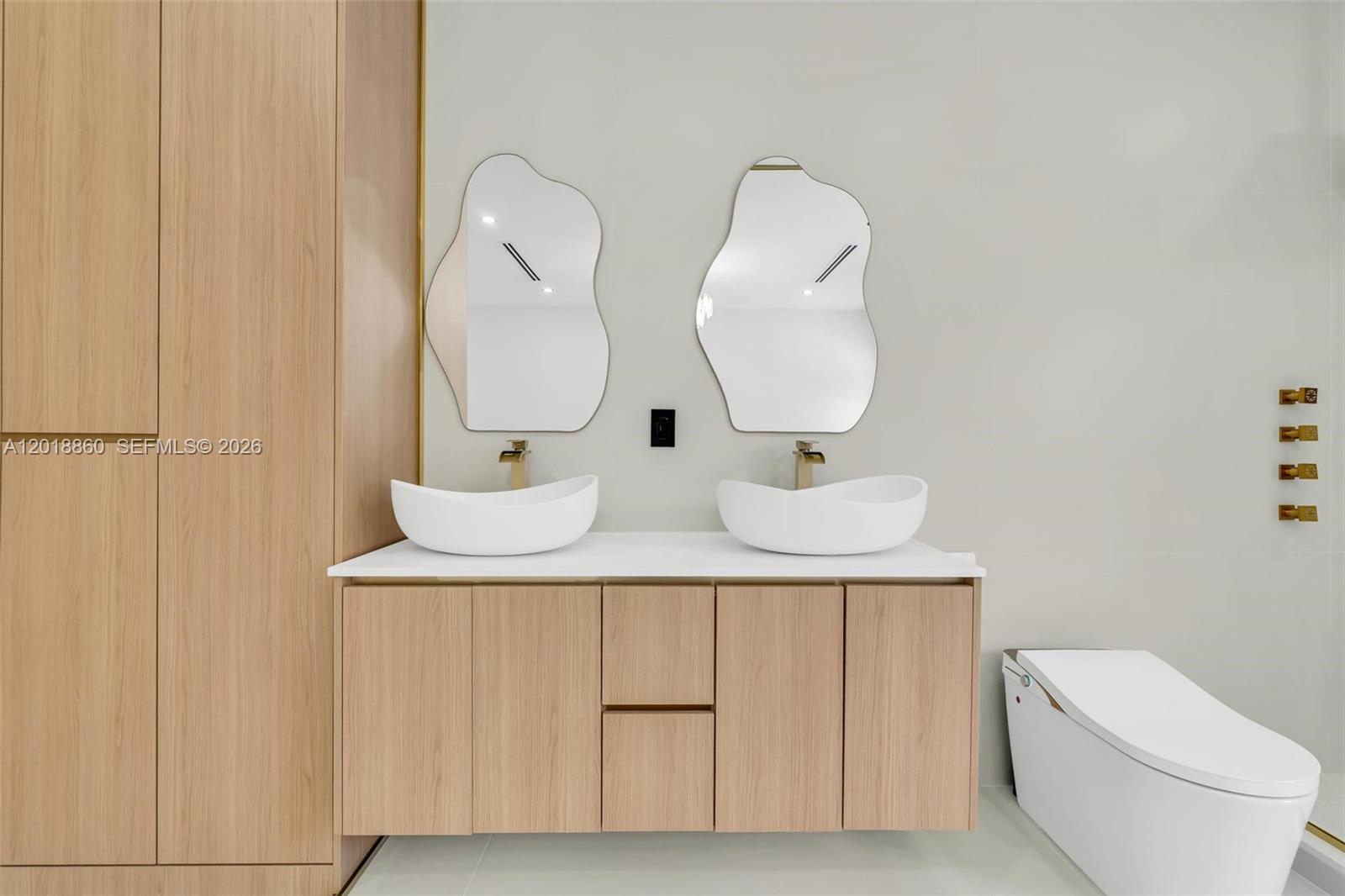 WEST LAKES GARDENS 1ST AD - Residential