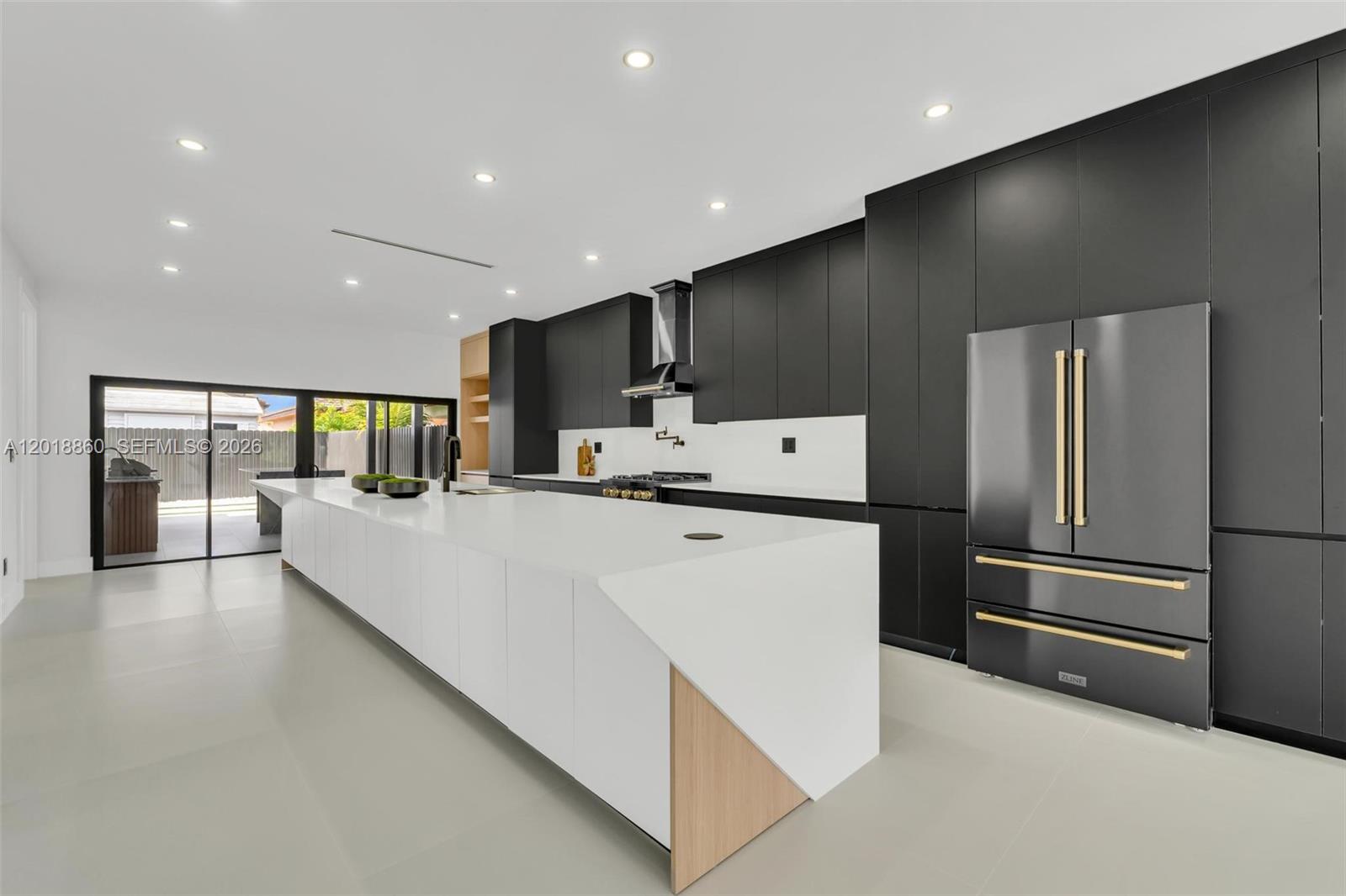 WEST LAKES GARDENS 1ST AD - Residential