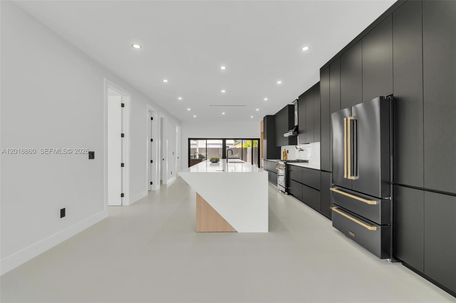 WEST LAKES GARDENS 1ST AD - Residential