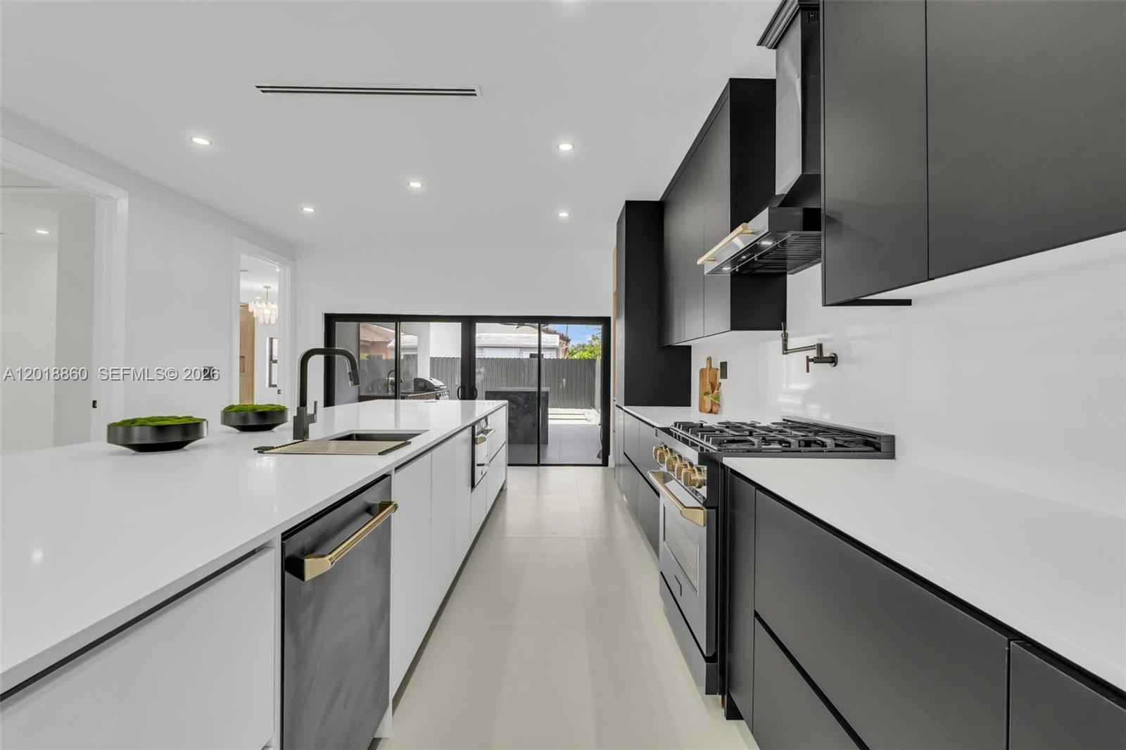 WEST LAKES GARDENS 1ST AD - Residential