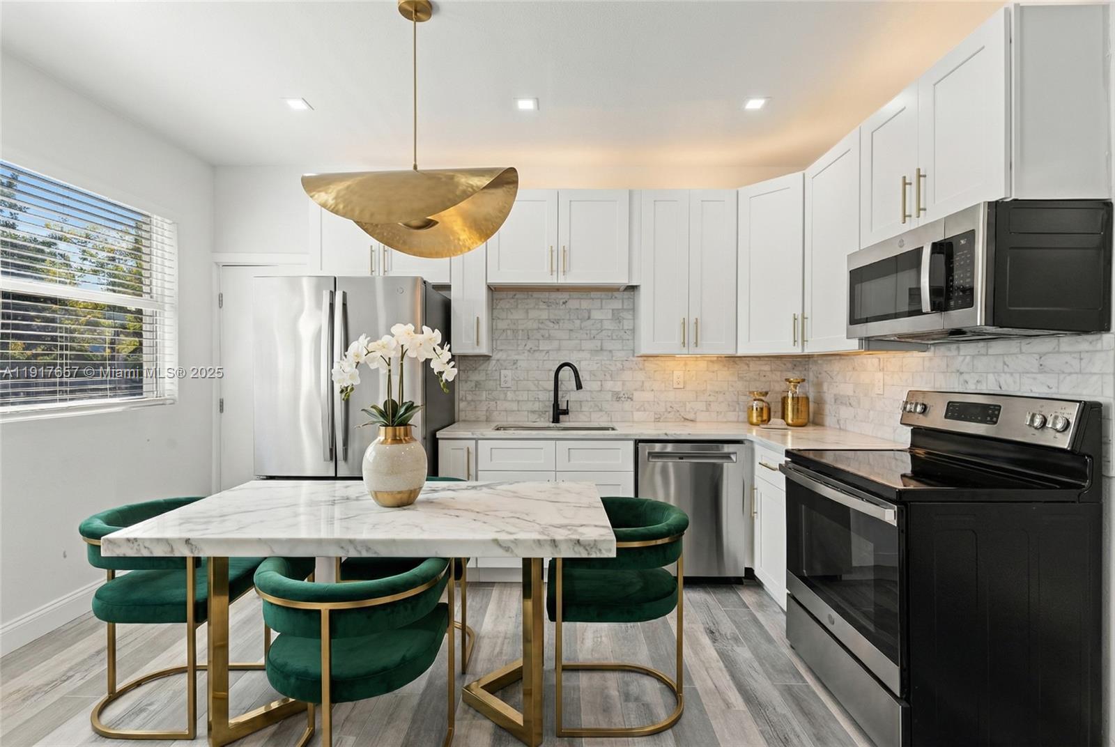 COLLEGE PARK - Residential Income