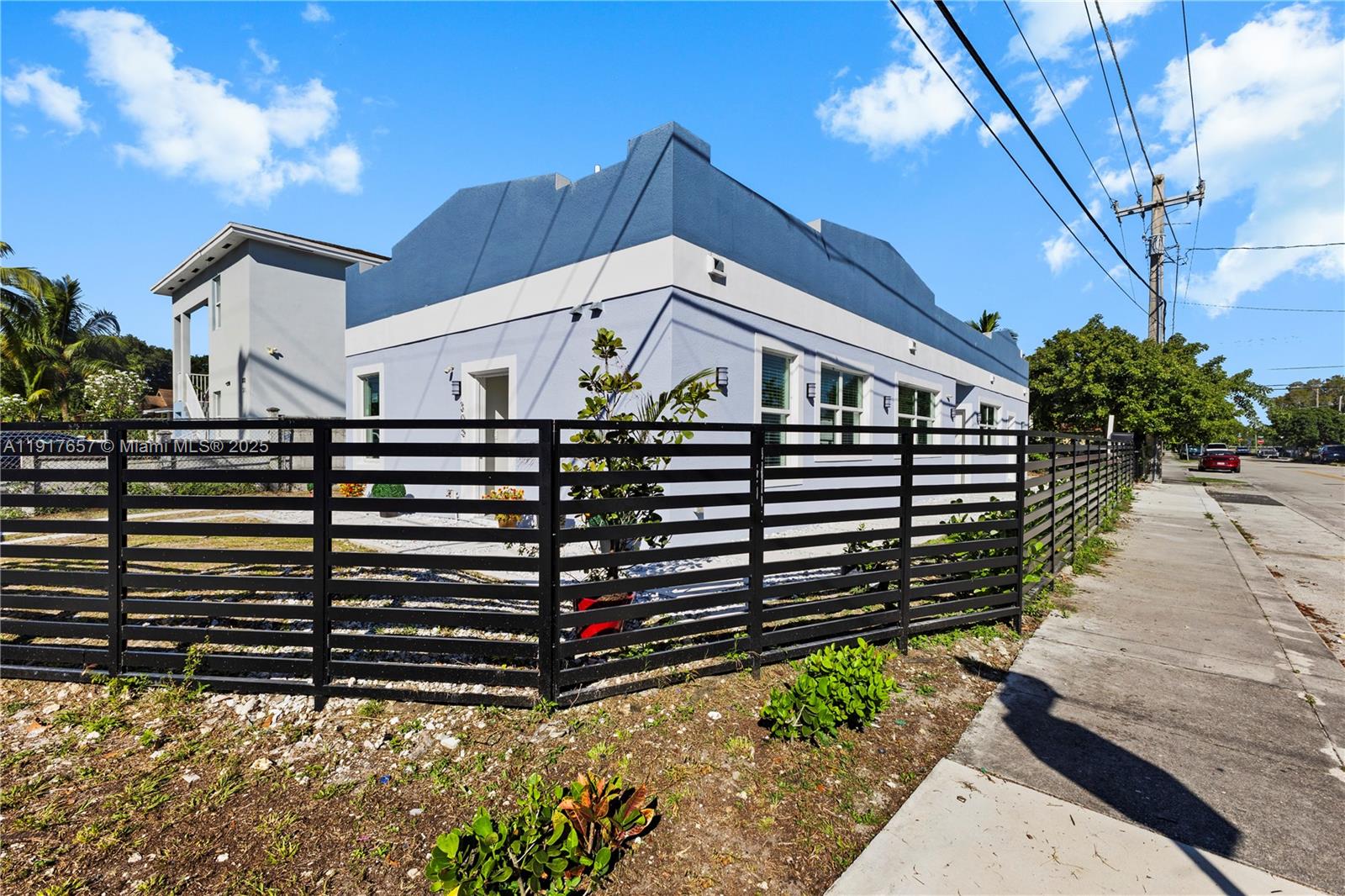 COLLEGE PARK - Residential Income