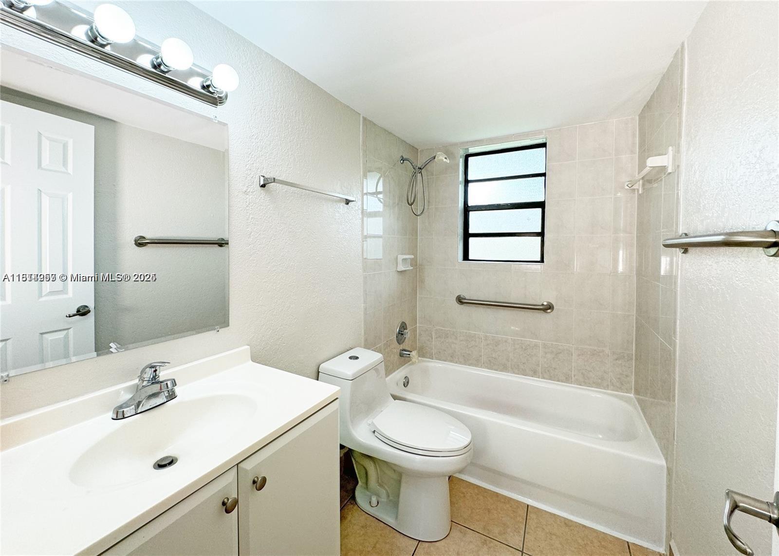 BLEAU GROTTO CONDO - Residential Lease