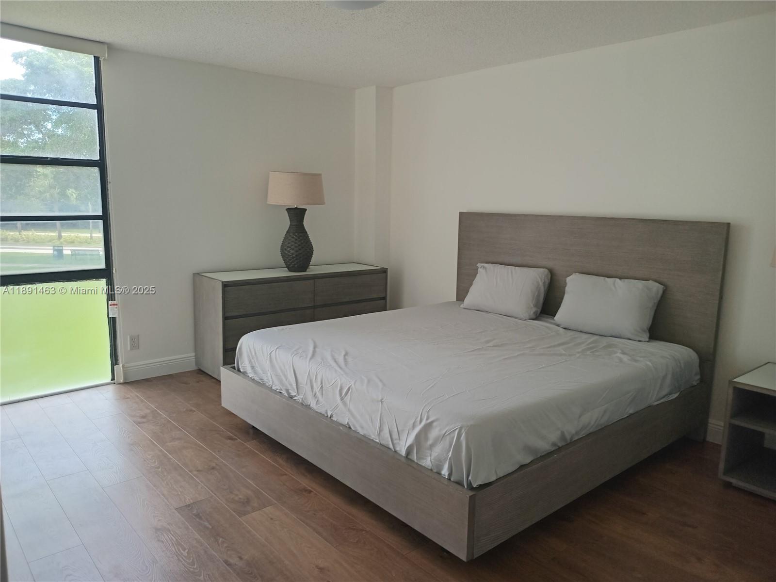 BISCAYA IV CONDO - Residential