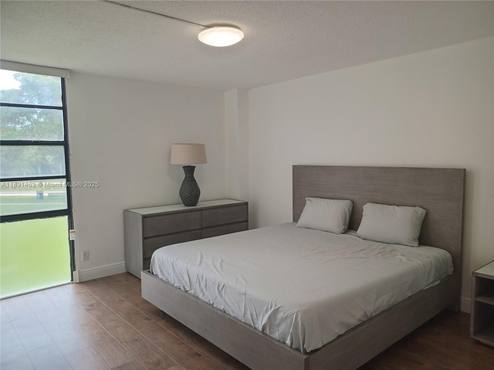 BISCAYA IV CONDO - Residential