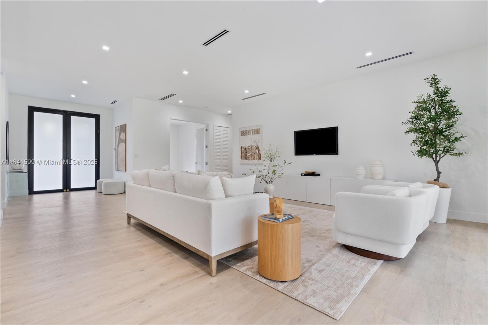 CURBELO AT OLD CUTLER - Residential