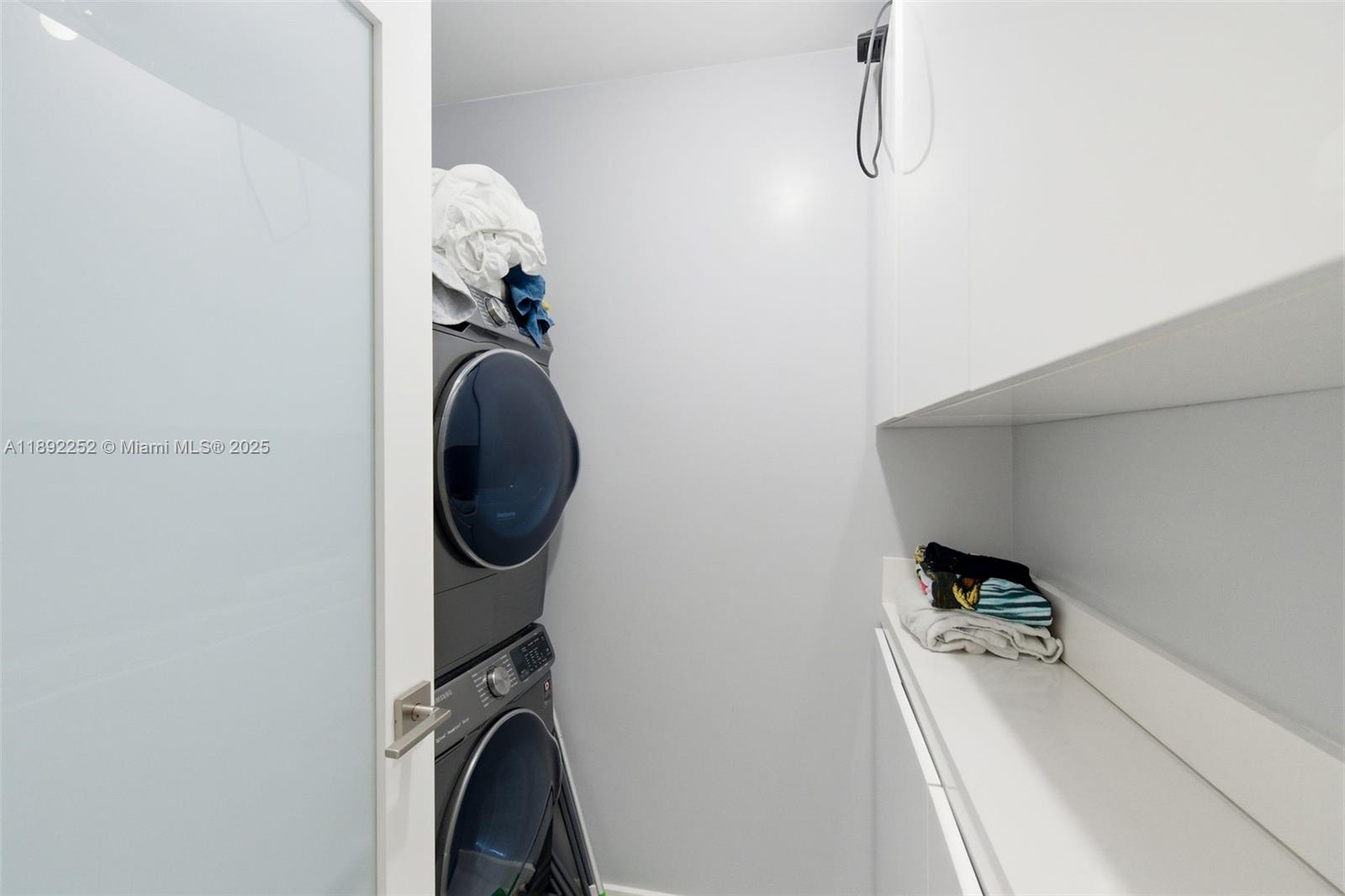 PARADISE PLAZA CONDO - Residential Lease