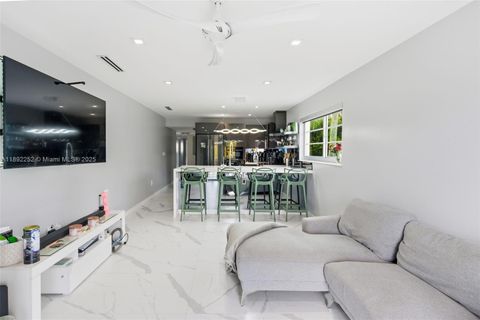 1428 Euclid Ave 207 Miami Beach FL 33139