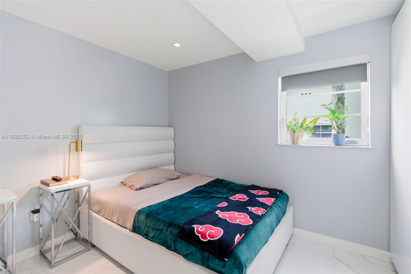 PARADISE PLAZA CONDO - Residential Lease