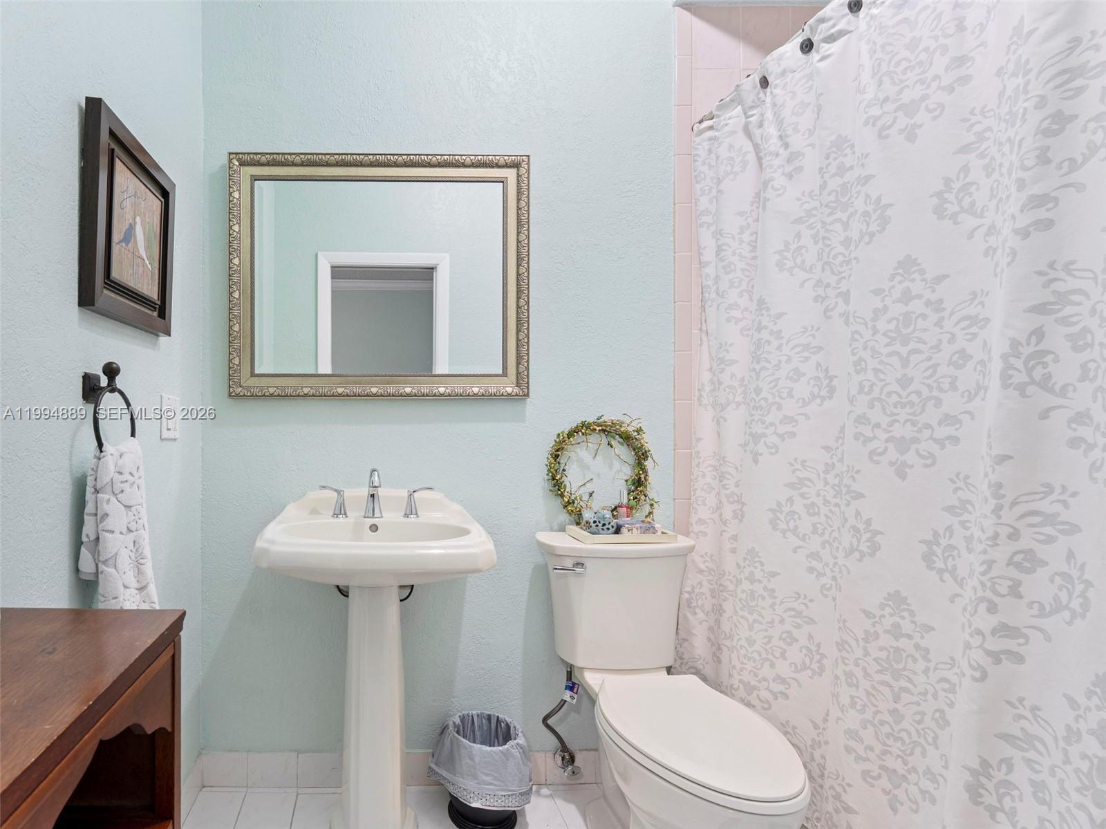 2ND ADDN TO ROYAL OAKS - Residential