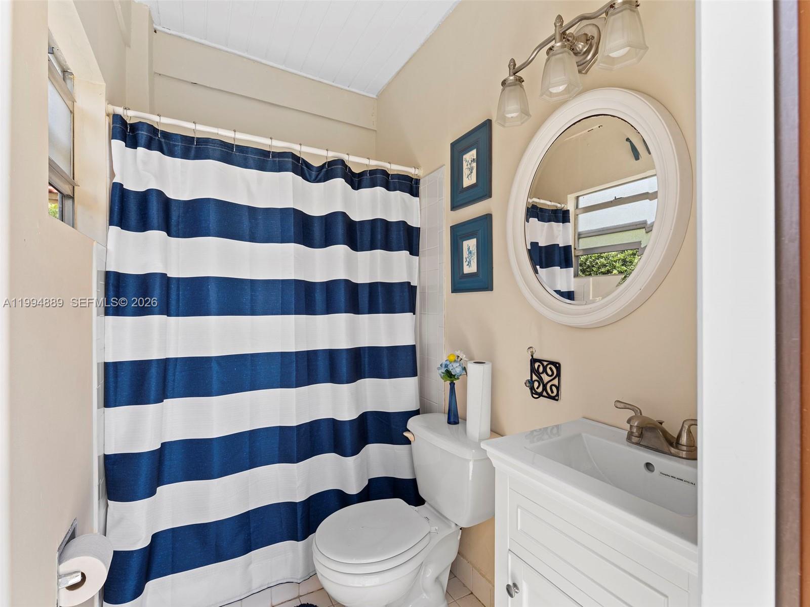 2ND ADDN TO ROYAL OAKS - Residential