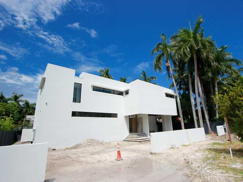 32 53 42 SAN MARINO ISLAN - Residential