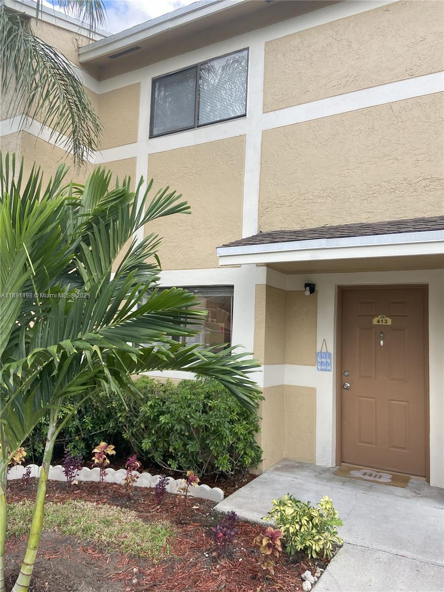 PALMS OF PEMBROKE CONDO - Residential Lease