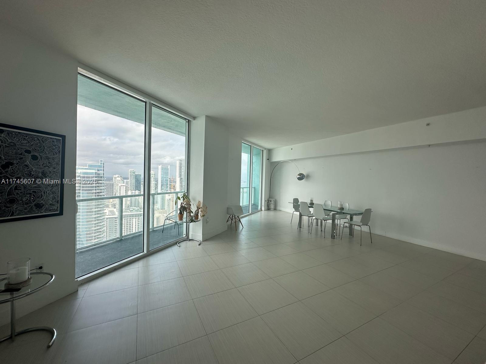 QUANTUM ON THE BAY CONDO - Residential