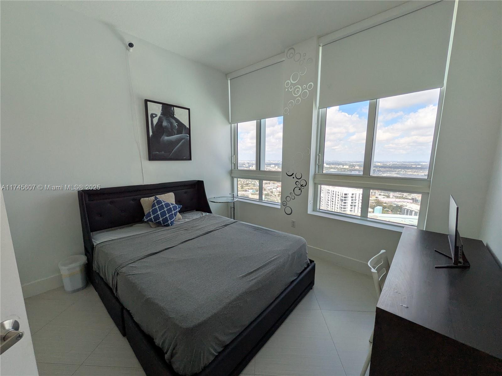 QUANTUM ON THE BAY CONDO - Residential