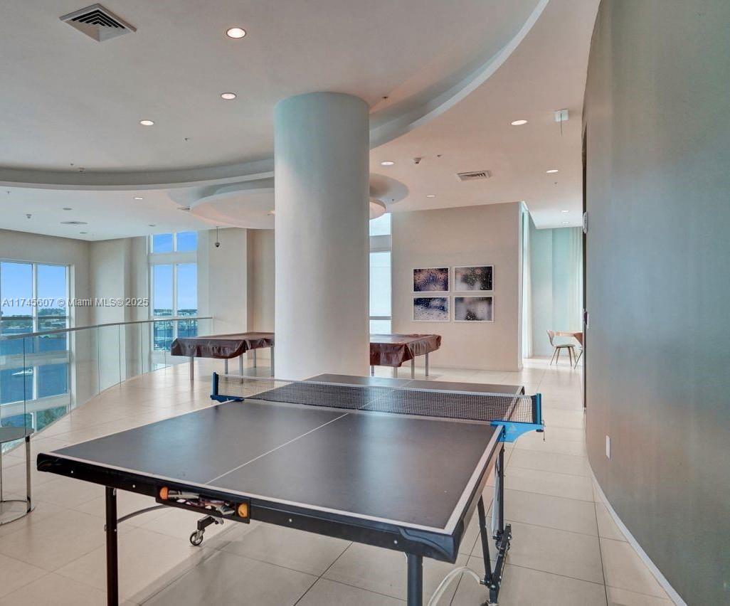 QUANTUM ON THE BAY CONDO - Residential