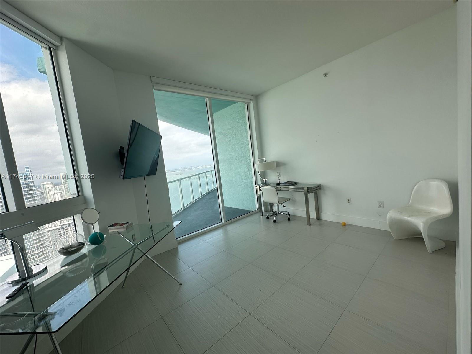 QUANTUM ON THE BAY CONDO - Residential