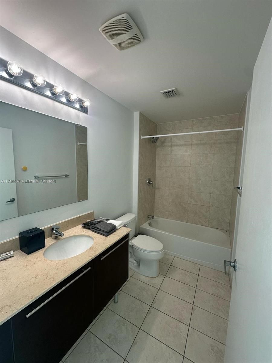 QUANTUM ON THE BAY CONDO - Residential