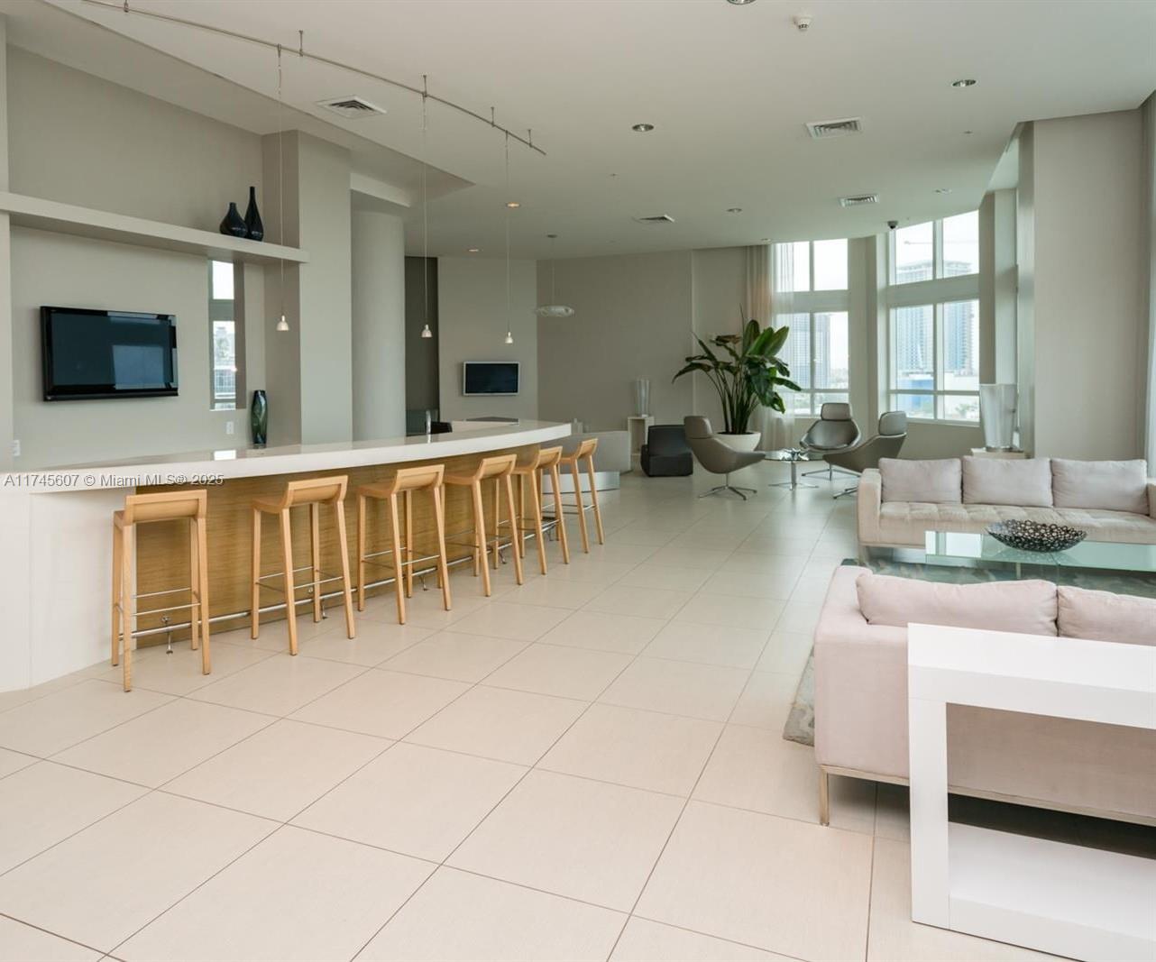 QUANTUM ON THE BAY CONDO - Residential