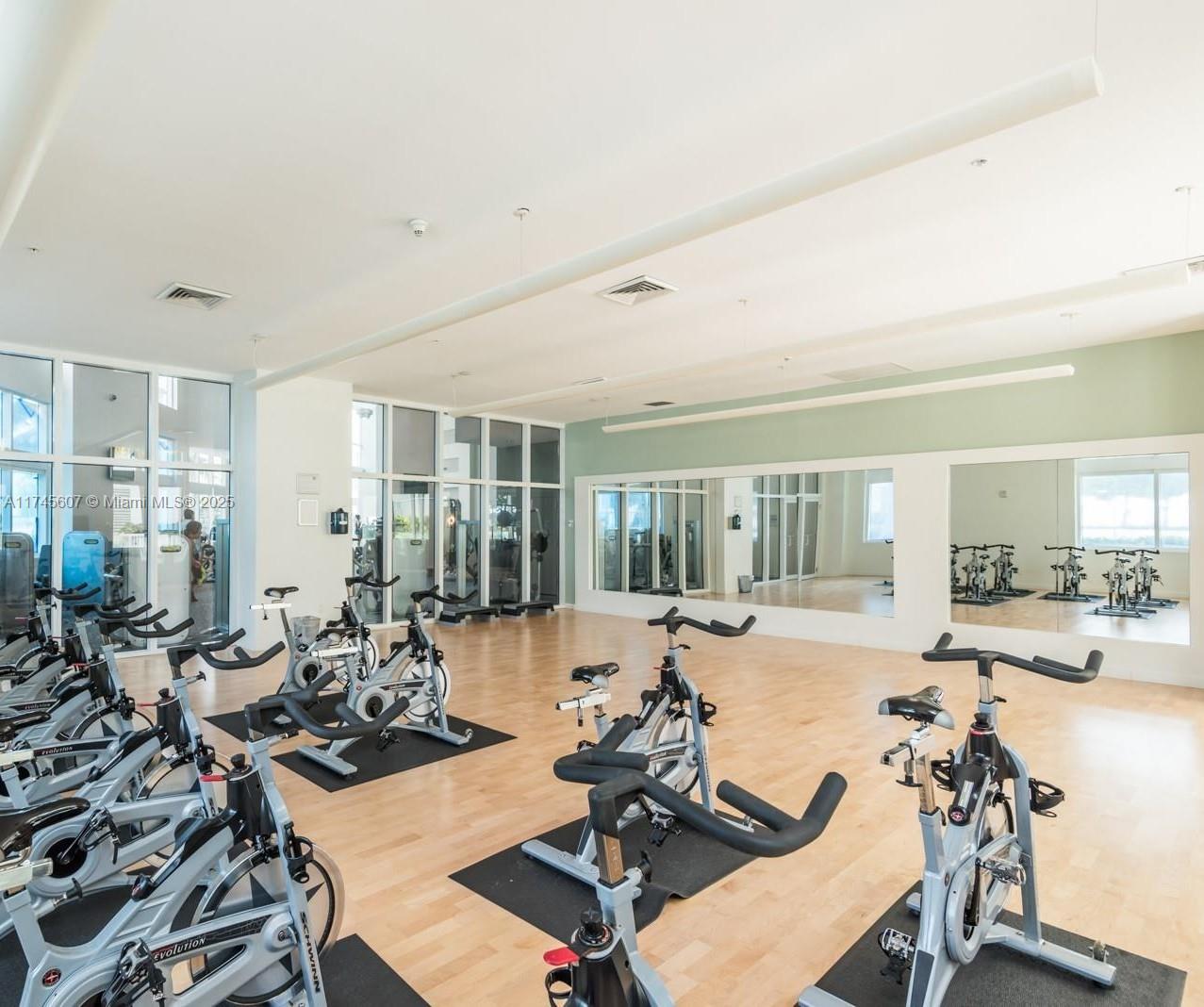 QUANTUM ON THE BAY CONDO - Residential