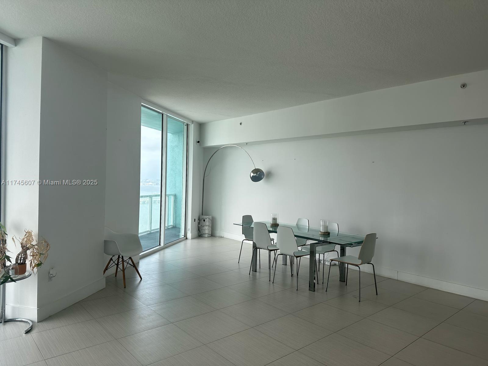 QUANTUM ON THE BAY CONDO - Residential