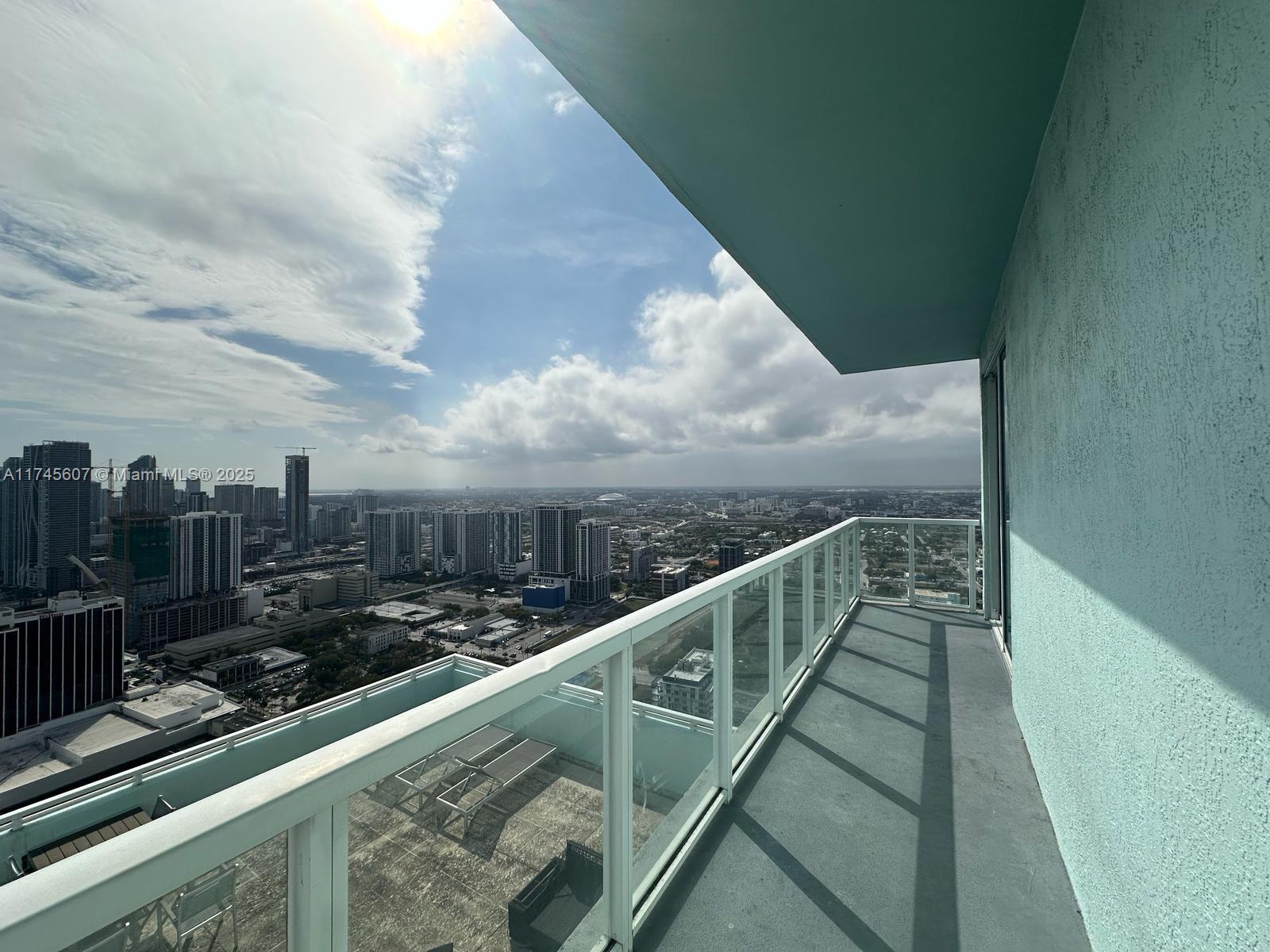 QUANTUM ON THE BAY CONDO - Residential