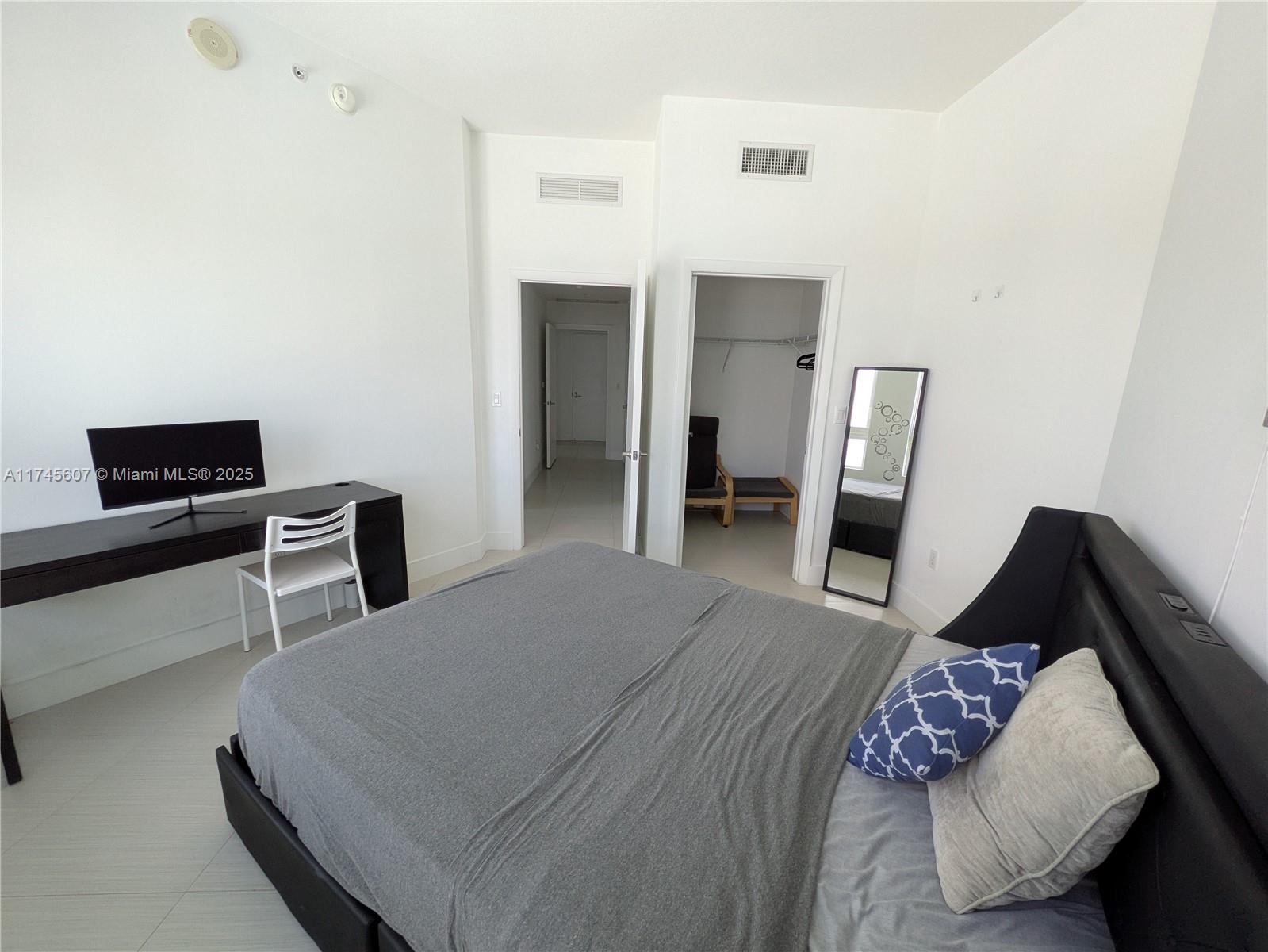 QUANTUM ON THE BAY CONDO - Residential