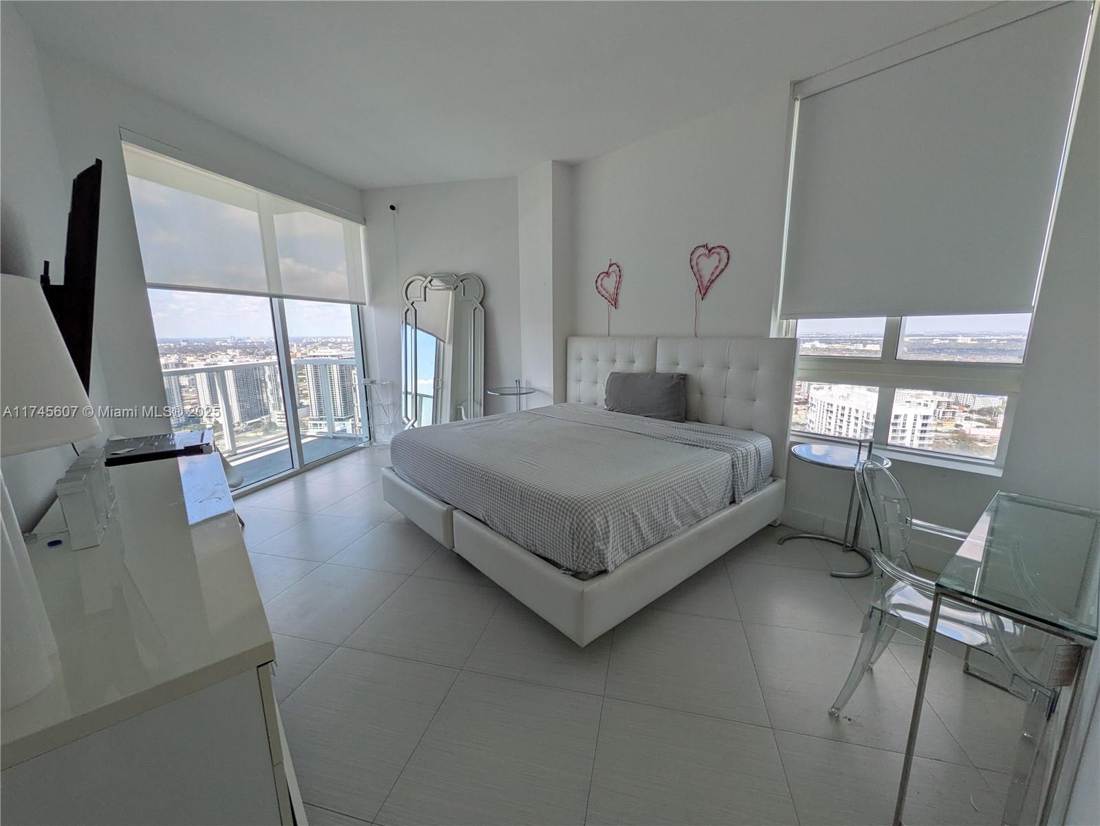 QUANTUM ON THE BAY CONDO - Residential