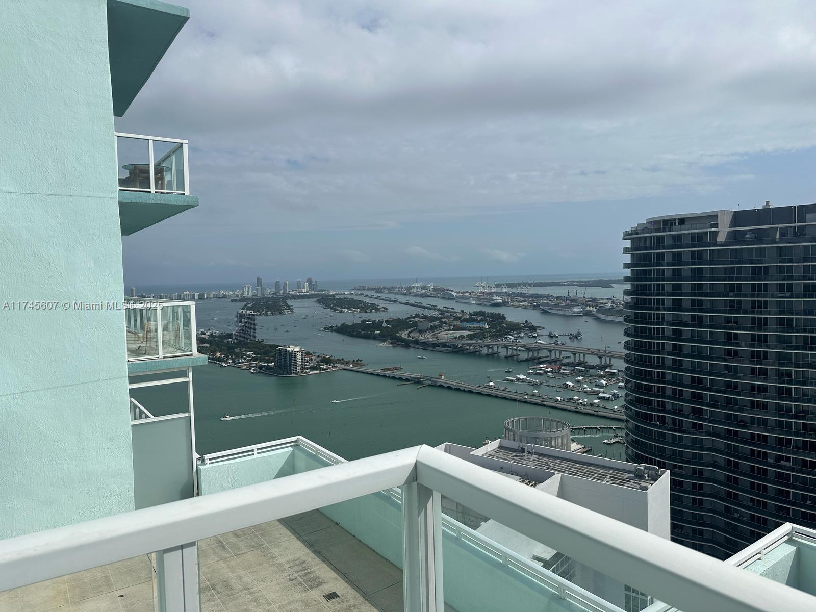 QUANTUM ON THE BAY CONDO - Residential