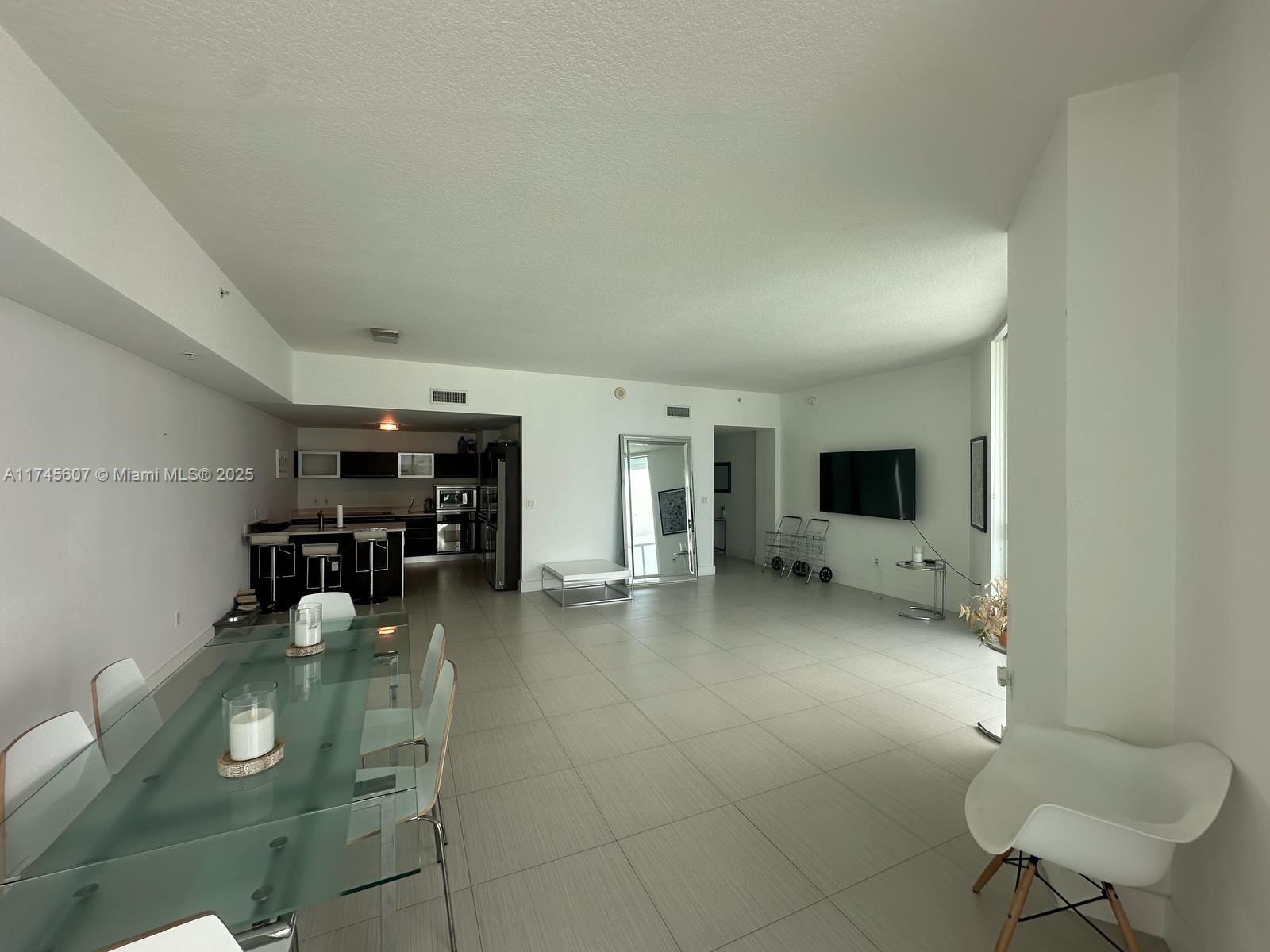 QUANTUM ON THE BAY CONDO - Residential