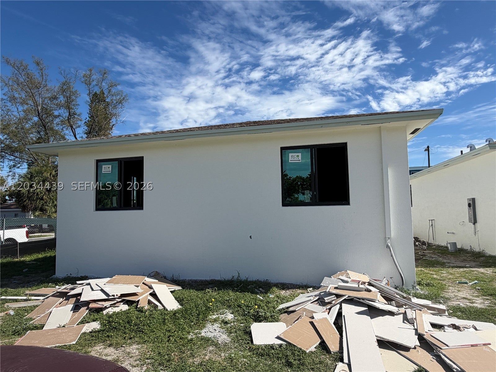 344 NW 11th St