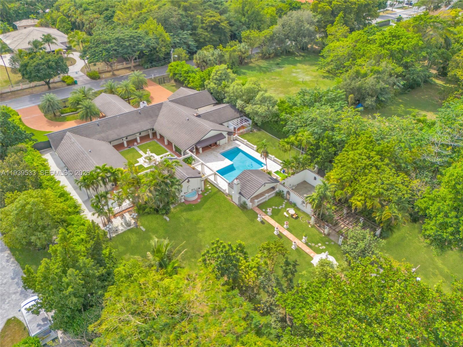 BIRD ROAD FARMSITES - Residential