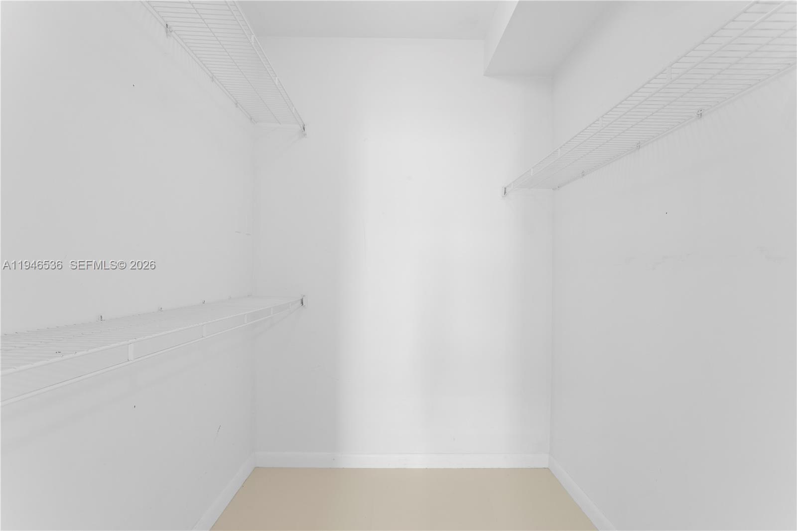 PORTO BELLAGIO CONDO - Residential