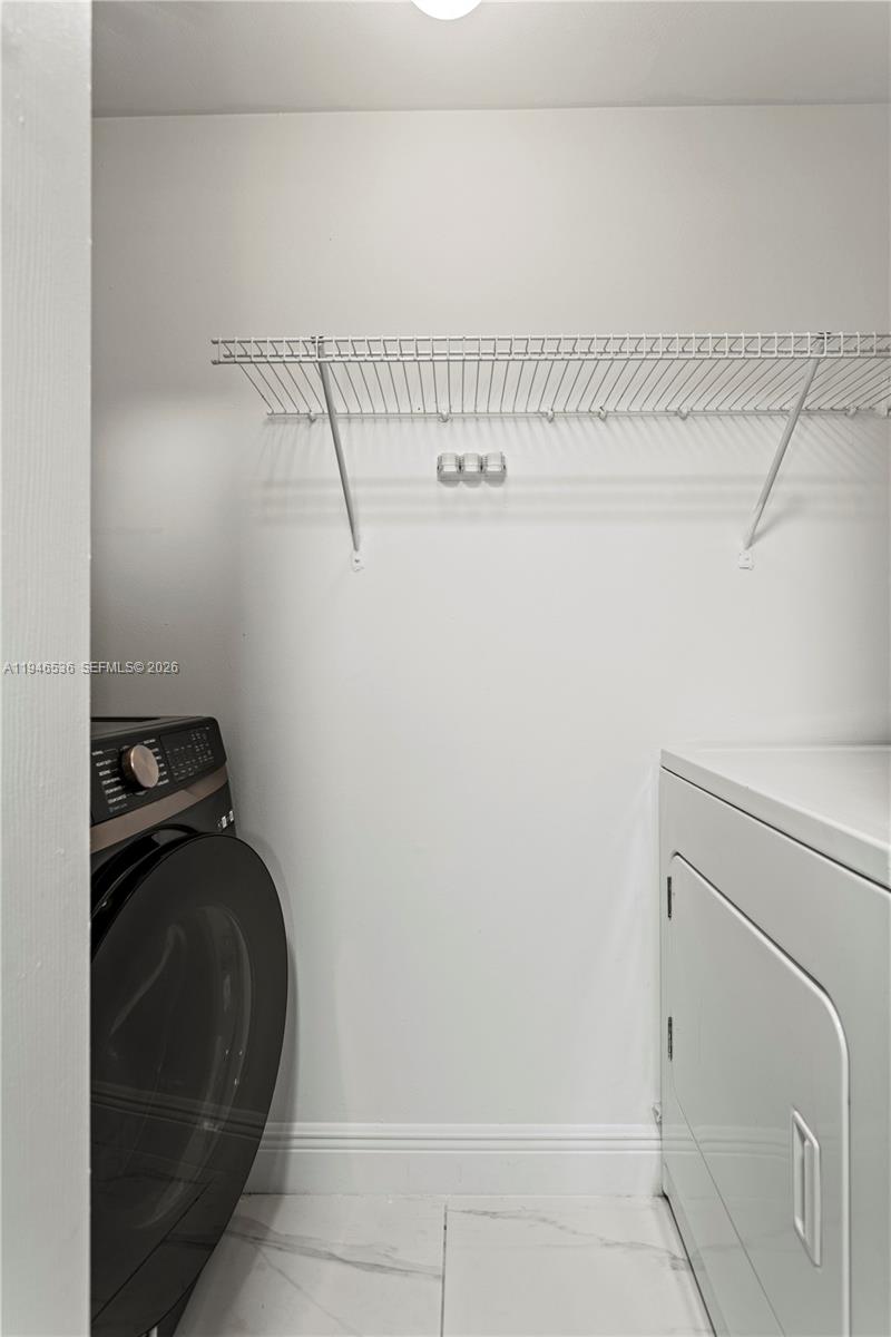 PORTO BELLAGIO CONDO - Residential