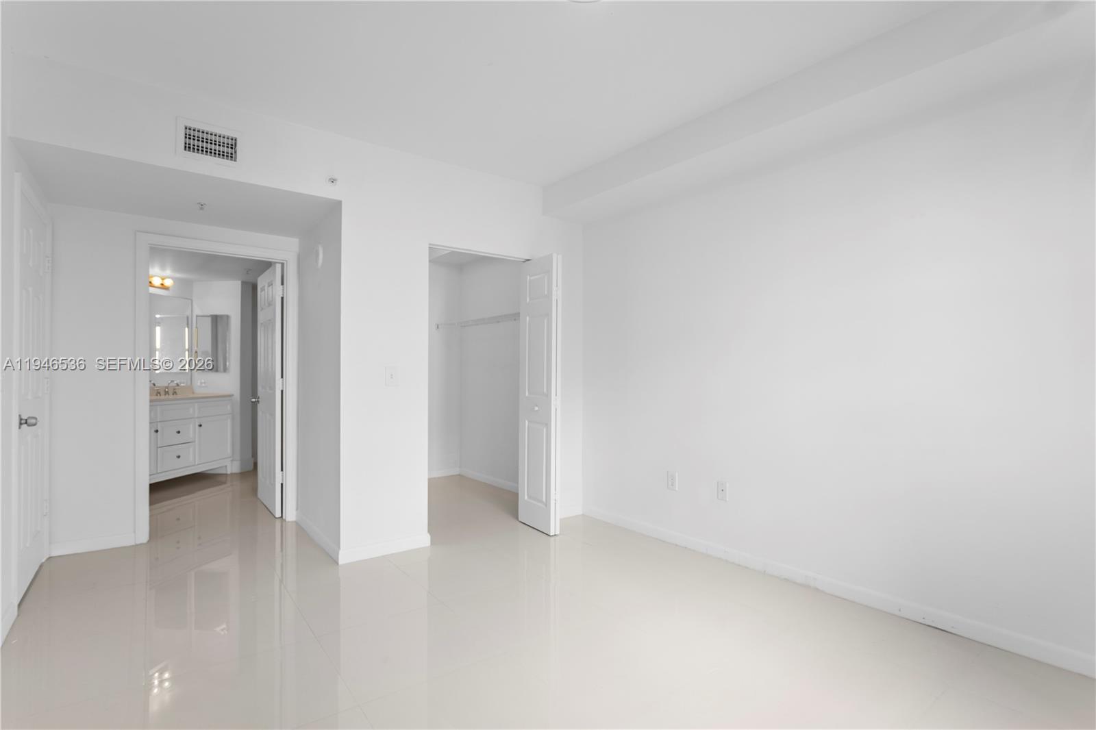 PORTO BELLAGIO CONDO - Residential