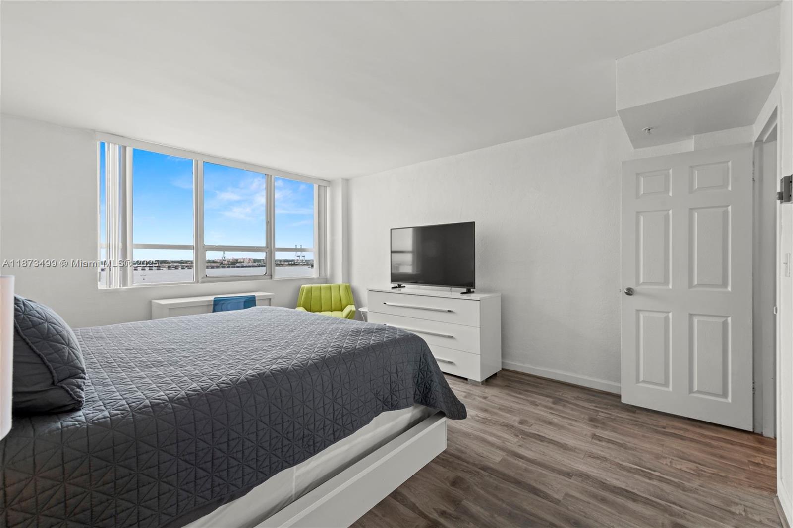 FLAMINGO SOUTH BEACH I CO - Residential