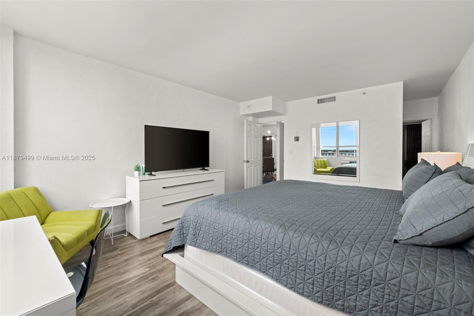 FLAMINGO SOUTH BEACH I CO - Residential