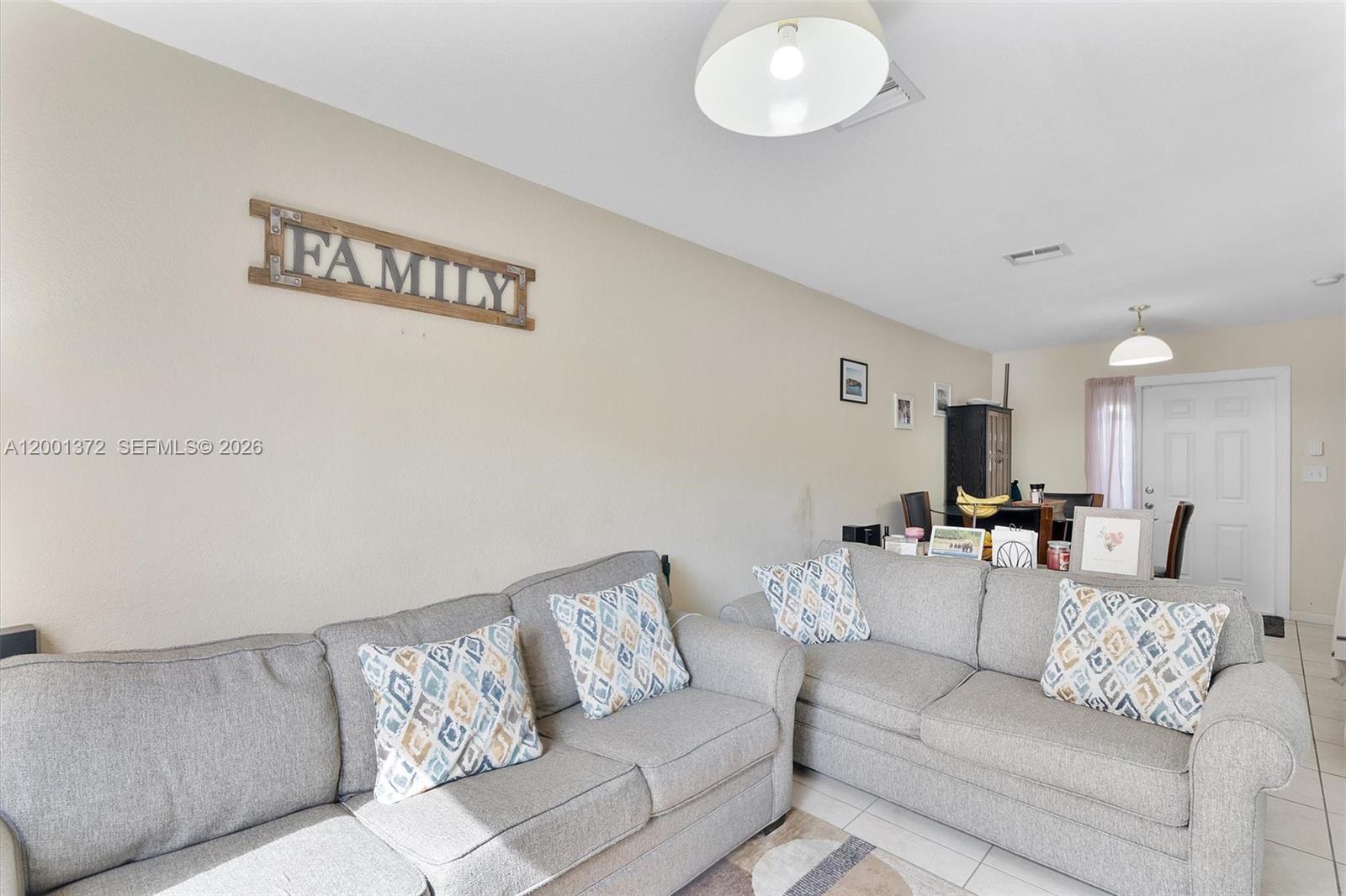 AQUA VISTA TOWNHOMES COND - Residential