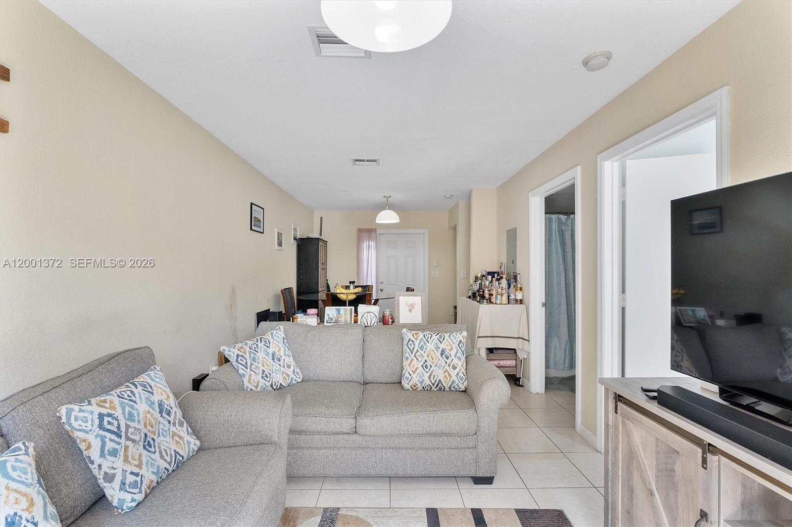 AQUA VISTA TOWNHOMES COND - Residential