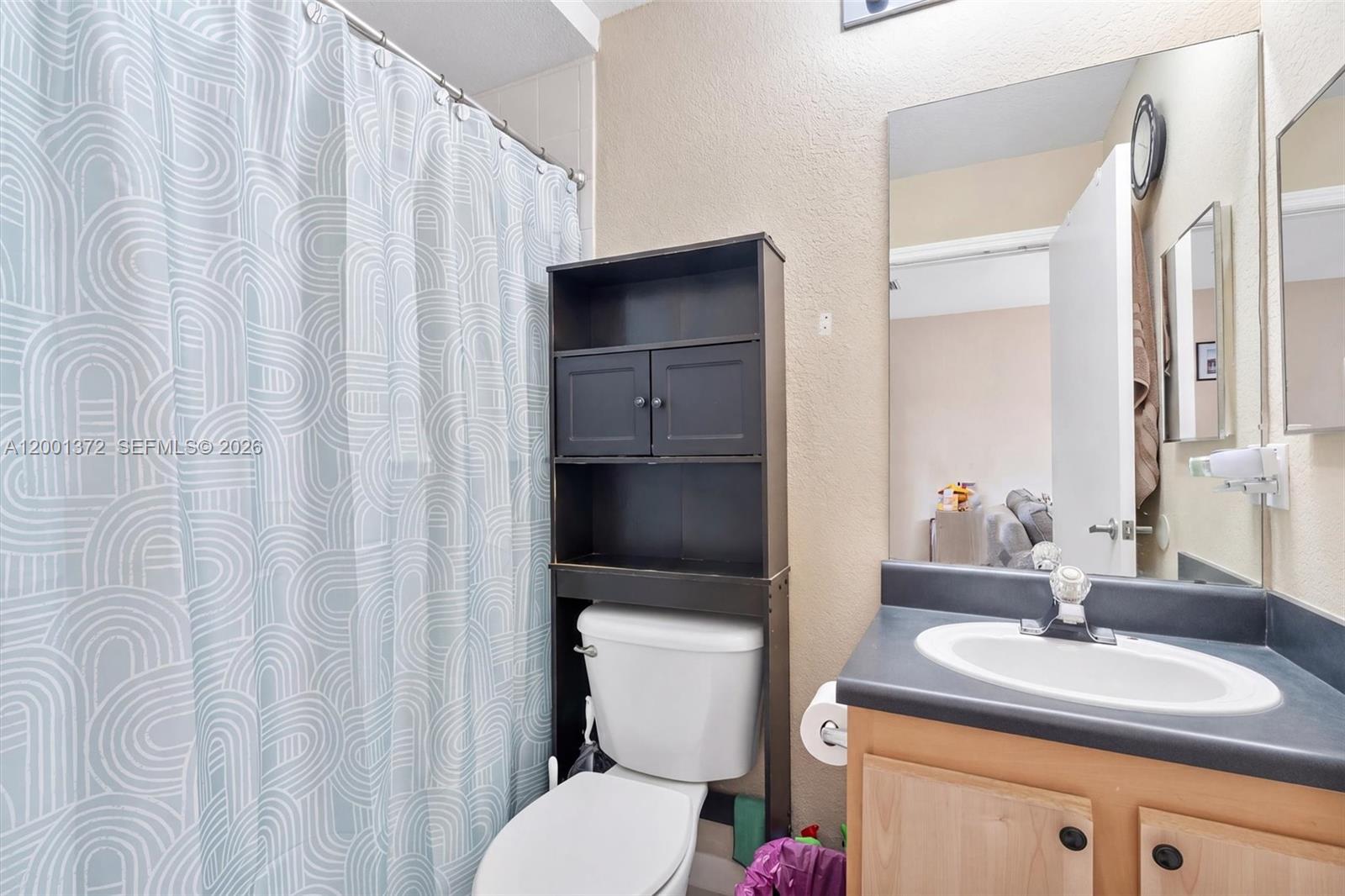 AQUA VISTA TOWNHOMES COND - Residential