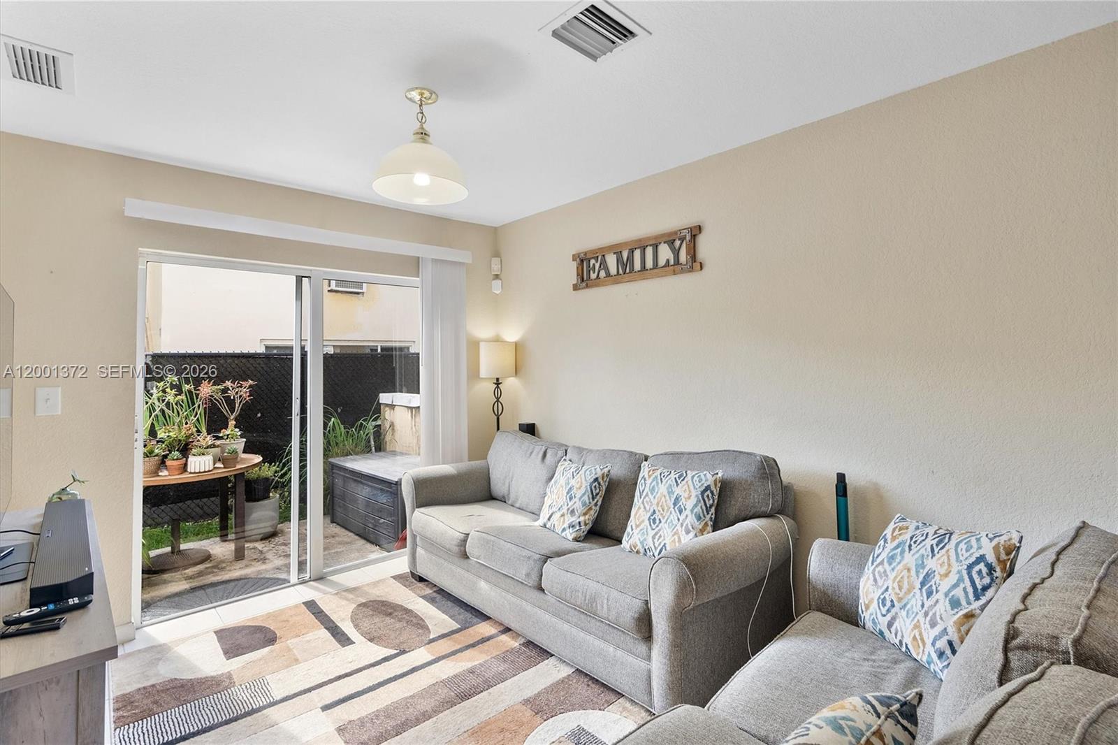 AQUA VISTA TOWNHOMES COND - Residential