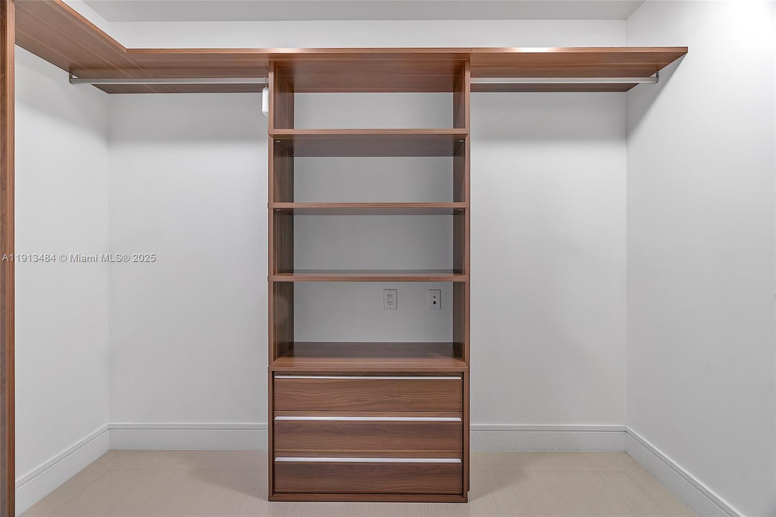 ECHO CONDO - Residential Lease